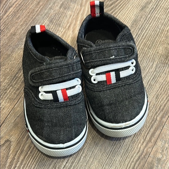 Stylish Black Kids Shoes - Picture 1 of 6